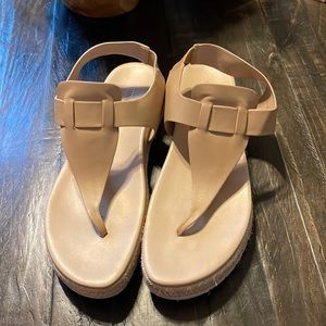 Vince tan sandals 9.5 euc